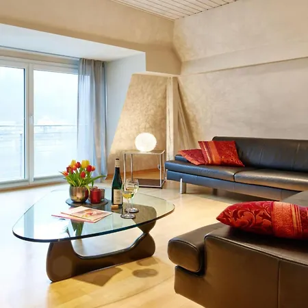 On The Lay Apartment *